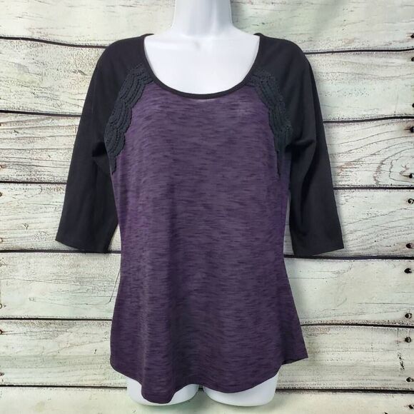 Vanity Essentials Purple Black Raglan Top Women’s Size M Crochet Detail 3/4 Slee - Picture 1 of 10